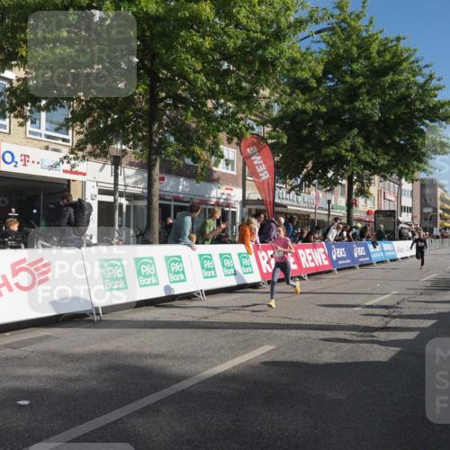 15.09.2024 - PSD Bank Halbmarathon Miley Keyser http://msf.ph/oto/7058760 15.09.2024 10:28:47 Ziel 26, 130, 140, 162, 184, 192, 205, 235, 273, 305 meine-sportfotos.de