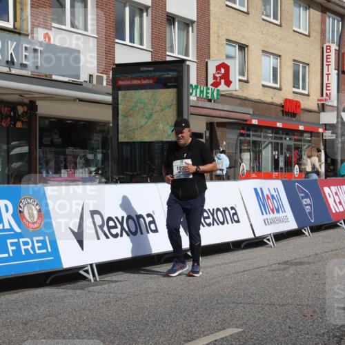 15.09.2024 - PSD Bank Halbmarathon Michael Strokosch http://msf.ph/oto/7058761 15.09.2024 13:04:22 Ziel 1898 meine-sportfotos.de