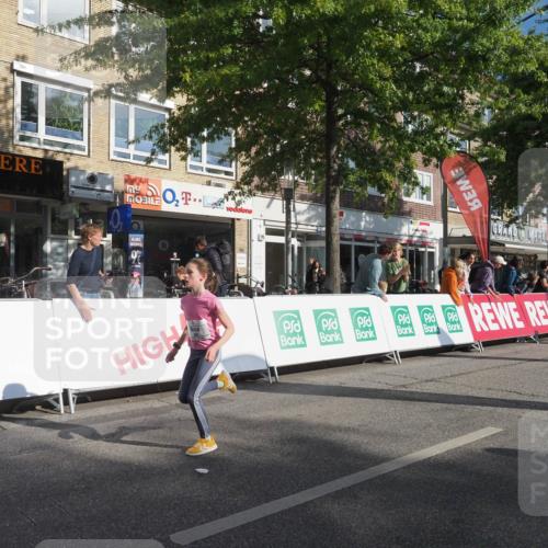 15.09.2024 - PSD Bank Halbmarathon Miley Keyser http://msf.ph/oto/7058792 15.09.2024 10:28:48 Ziel 26, 130, 140, 162, 205, 222, 235, 273, 305 meine-sportfotos.de