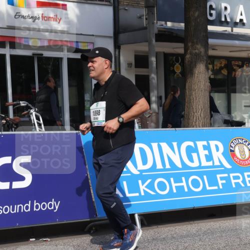 15.09.2024 - PSD Bank Halbmarathon Michael Strokosch http://msf.ph/oto/7058800 15.09.2024 13:04:26 Ziel 1898 meine-sportfotos.de