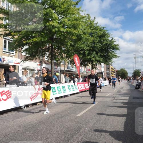 15.09.2024 - PSD Bank Halbmarathon Miley Keyser http://msf.ph/oto/7058818 15.09.2024 12:06:32 Ziel 1464, 1697, 1747, 1824, 2032, 2036, 2092, 2177, 2334, 2340, 2718, 3350 meine-sportfotos.de