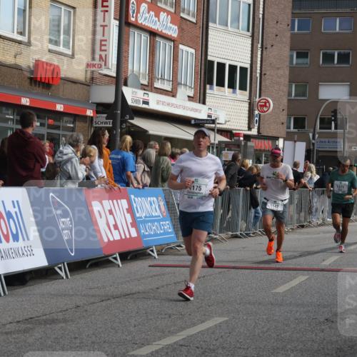 15.09.2024 - PSD Bank Halbmarathon Michael Strokosch http://msf.ph/oto/7058819 15.09.2024 11:38:28 Ziel 764, 828, 903, 935, 989, 1094, 1142, 1170, 1175, 1189, 1371, 1461, 2660 meine-sportfotos.de