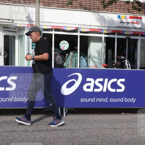 15.09.2024 - PSD Bank Halbmarathon Michael Strokosch http://msf.ph/oto/7058820 15.09.2024 13:04:27 Ziel 1898 meine-sportfotos.de