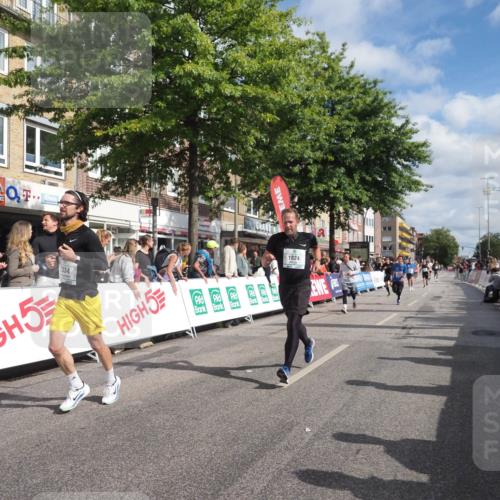 15.09.2024 - PSD Bank Halbmarathon Miley Keyser http://msf.ph/oto/7058834 15.09.2024 12:06:32 Ziel 1464, 1697, 1747, 1824, 2032, 2036, 2092, 2177, 2334, 2340, 2718, 3350 meine-sportfotos.de