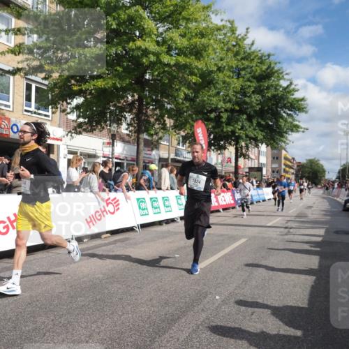 15.09.2024 - PSD Bank Halbmarathon Miley Keyser http://msf.ph/oto/7058838 15.09.2024 12:06:32 Ziel 1464, 1697, 1747, 1824, 2032, 2036, 2092, 2177, 2334, 2340, 2718, 3350 meine-sportfotos.de