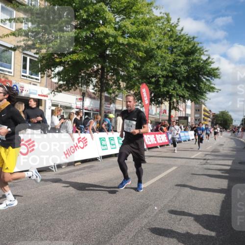 15.09.2024 - PSD Bank Halbmarathon Miley Keyser http://msf.ph/oto/7058841 15.09.2024 12:06:32 Ziel 1464, 1697, 1747, 1824, 2032, 2036, 2092, 2177, 2334, 2340, 2718, 3350 meine-sportfotos.de