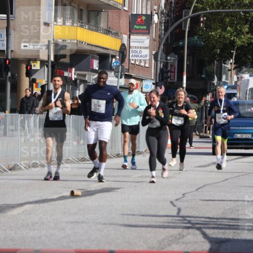 15.09.2024 - PSD Bank Halbmarathon Michael Strokosch http://msf.ph/oto/7058896 15.09.2024 13:05:10 Ziel  meine-sportfotos.de