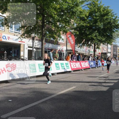 15.09.2024 - PSD Bank Halbmarathon Miley Keyser http://msf.ph/oto/7058932 15.09.2024 10:29:05 Ziel 5, 106, 107, 137, 150, 154, 170, 179, 189, 222, 231, 244, 271, 288, 292, 297 meine-sportfotos.de