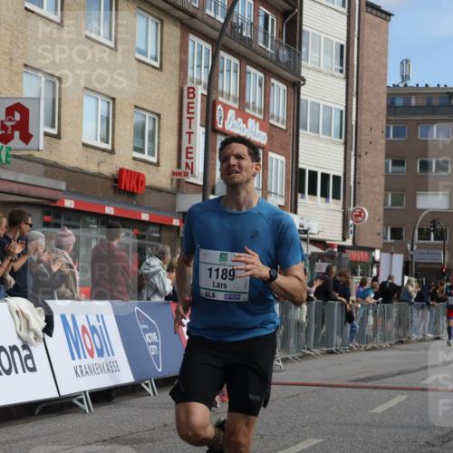 15.09.2024 - PSD Bank Halbmarathon Michael Strokosch http://msf.ph/oto/7058936 15.09.2024 11:38:35 Ziel 828, 903, 935, 989, 1094, 1142, 1170, 1174, 1175, 1189, 1371, 1461, 2485, 2660 meine-sportfotos.de