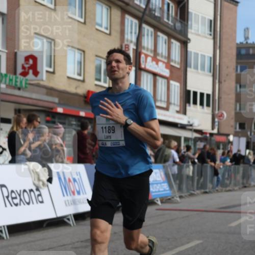15.09.2024 - PSD Bank Halbmarathon Michael Strokosch http://msf.ph/oto/7058940 15.09.2024 11:38:36 Ziel 828, 903, 935, 989, 1094, 1142, 1170, 1174, 1175, 1189, 1348, 1371, 1461, 2485, 2660 meine-sportfotos.de