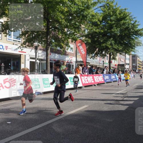 15.09.2024 - PSD Bank Halbmarathon Miley Keyser http://msf.ph/oto/7058956 15.09.2024 10:29:07 Ziel 5, 47, 106, 107, 137, 150, 154, 170, 179, 189, 222, 231, 244, 271, 288, 292, 297 meine-sportfotos.de