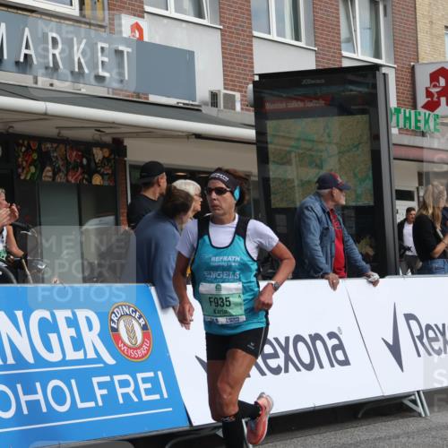 15.09.2024 - PSD Bank Halbmarathon Michael Strokosch http://msf.ph/oto/7058969 15.09.2024 11:38:38 Ziel 828, 935, 1094, 1142, 1174, 1175, 1189, 1348, 1371, 1461, 2485, 2660 meine-sportfotos.de