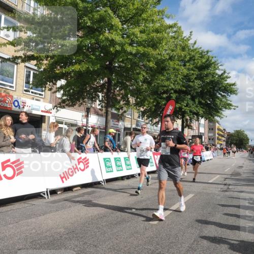 15.09.2024 - PSD Bank Halbmarathon Miley Keyser http://msf.ph/oto/7058988 15.09.2024 12:06:44 Ziel 1464, 2032, 2092, 2177, 2208, 2340, 2806, 2819, 2942 meine-sportfotos.de