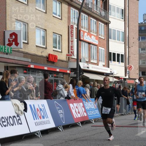 15.09.2024 - PSD Bank Halbmarathon Michael Strokosch http://msf.ph/oto/7058993 15.09.2024 11:38:40 Ziel 828, 935, 1142, 1174, 1175, 1189, 1348, 1371, 1384, 2485, 2660, 2724 meine-sportfotos.de