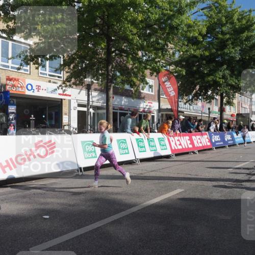 15.09.2024 - PSD Bank Halbmarathon Miley Keyser http://msf.ph/oto/7058997 15.09.2024 10:29:09 Ziel 5, 12, 47, 70, 106, 107, 137, 150, 154, 170, 179, 180, 189, 222, 231, 244, 271, 288, 292, 297 meine-sportfotos.de