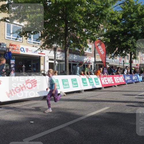 15.09.2024 - PSD Bank Halbmarathon Miley Keyser http://msf.ph/oto/7059001 15.09.2024 10:29:09 Ziel 5, 12, 47, 70, 106, 107, 137, 150, 154, 170, 179, 180, 189, 222, 231, 244, 271, 288, 292, 297 meine-sportfotos.de