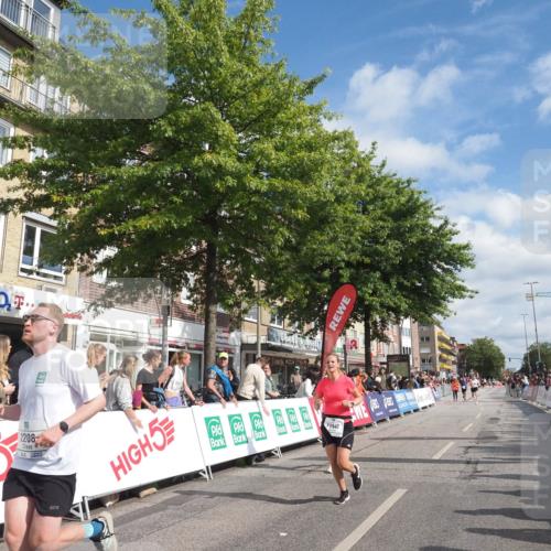 15.09.2024 - PSD Bank Halbmarathon Miley Keyser http://msf.ph/oto/7059008 15.09.2024 12:06:45 Ziel 1464, 2032, 2092, 2177, 2208, 2340, 2806, 2819, 2942 meine-sportfotos.de