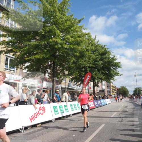 15.09.2024 - PSD Bank Halbmarathon Miley Keyser http://msf.ph/oto/7059012 15.09.2024 12:06:45 Ziel 1464, 2032, 2092, 2177, 2208, 2340, 2806, 2819, 2942 meine-sportfotos.de