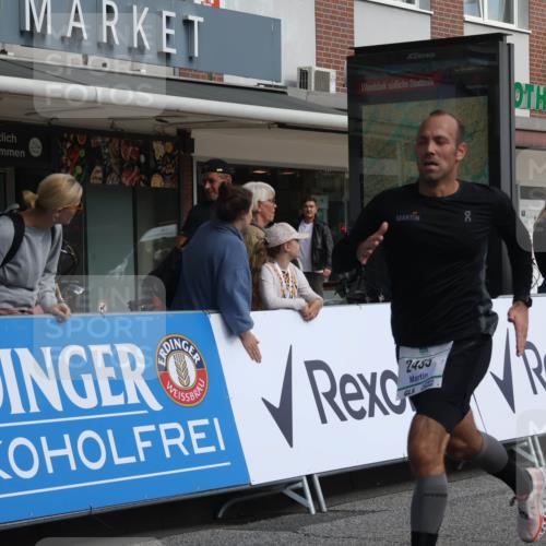 15.09.2024 - PSD Bank Halbmarathon Michael Strokosch http://msf.ph/oto/7059013 15.09.2024 11:38:42 Ziel 828, 935, 1142, 1174, 1189, 1348, 1371, 1384, 2485, 2660, 2724 meine-sportfotos.de