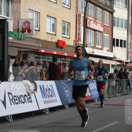 15.09.2024 - PSD Bank Halbmarathon Michael Strokosch http://msf.ph/oto/7059021 15.09.2024 11:38:43 Ziel 828, 935, 1142, 1174, 1189, 1222, 1348, 1371, 1384, 2485, 2660, 2724 meine-sportfotos.de