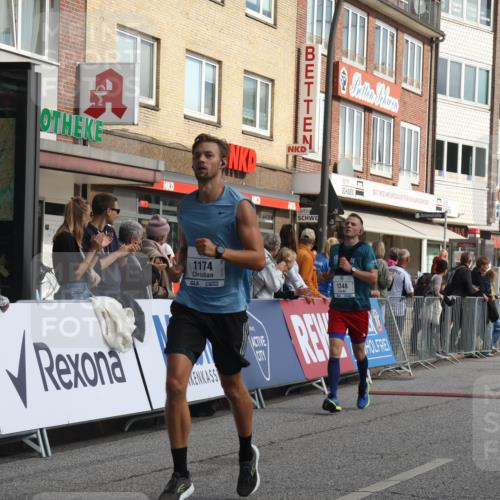 15.09.2024 - PSD Bank Halbmarathon Michael Strokosch http://msf.ph/oto/7059025 15.09.2024 11:38:43 Ziel 828, 935, 1142, 1174, 1189, 1222, 1348, 1371, 1384, 2485, 2660, 2724 meine-sportfotos.de