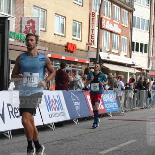 15.09.2024 - PSD Bank Halbmarathon Michael Strokosch http://msf.ph/oto/7059030 15.09.2024 11:38:43 Ziel 828, 935, 1142, 1174, 1189, 1222, 1348, 1371, 1384, 2485, 2660, 2724 meine-sportfotos.de