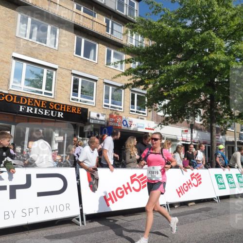 15.09.2024 - PSD Bank Halbmarathon Miley Keyser http://msf.ph/oto/7059061 15.09.2024 12:06:47 Ziel 1464, 2032, 2092, 2177, 2208, 2340, 2806, 2819, 2942 meine-sportfotos.de