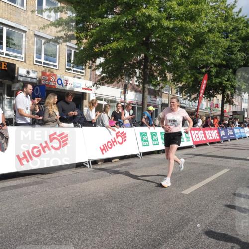 15.09.2024 - PSD Bank Halbmarathon Miley Keyser http://msf.ph/oto/7059077 15.09.2024 12:06:53 Ziel 796, 797, 2032, 2208, 2806, 2819, 2942, 3019 meine-sportfotos.de