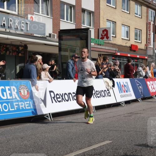 15.09.2024 - PSD Bank Halbmarathon Michael Strokosch http://msf.ph/oto/7059082 15.09.2024 11:38:49 Ziel 1174, 1222, 1249, 1348, 1384, 2485, 2623, 2724 meine-sportfotos.de