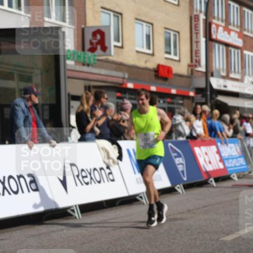 15.09.2024 - PSD Bank Halbmarathon Michael Strokosch http://msf.ph/oto/7059091 15.09.2024 11:38:50 Ziel 1174, 1222, 1249, 1348, 1384, 2485, 2623, 2724 meine-sportfotos.de