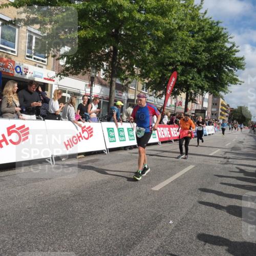 15.09.2024 - PSD Bank Halbmarathon Miley Keyser http://msf.ph/oto/7059099 15.09.2024 12:06:57 Ziel 796, 797, 1328, 2806, 2819, 3019 meine-sportfotos.de