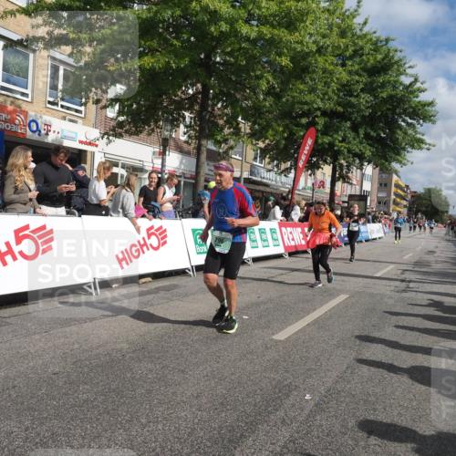 15.09.2024 - PSD Bank Halbmarathon Miley Keyser http://msf.ph/oto/7059106 15.09.2024 12:06:57 Ziel 796, 797, 1328, 2806, 2819, 3019 meine-sportfotos.de
