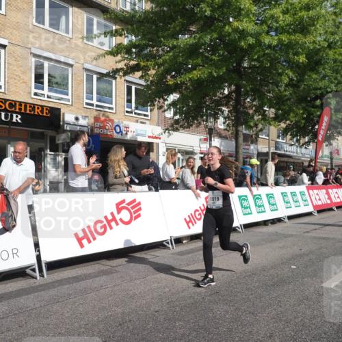 15.09.2024 - PSD Bank Halbmarathon Miley Keyser http://msf.ph/oto/7059152 15.09.2024 12:07:00 Ziel 796, 797, 1328, 1933, 2806, 2919, 3019 meine-sportfotos.de