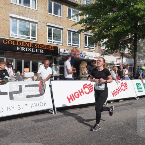 15.09.2024 - PSD Bank Halbmarathon Miley Keyser http://msf.ph/oto/7059163 15.09.2024 12:07:01 Ziel 796, 797, 1328, 1933, 2806, 2919, 3019 meine-sportfotos.de
