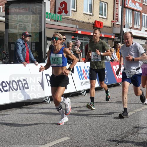 15.09.2024 - PSD Bank Halbmarathon Michael Strokosch http://msf.ph/oto/7059168 15.09.2024 11:39:01 Ziel 912, 1191, 1222, 1249, 2233, 2445, 2618, 2623 meine-sportfotos.de