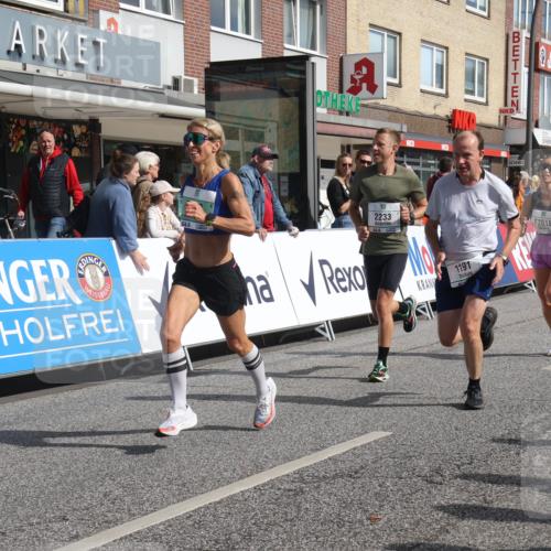 15.09.2024 - PSD Bank Halbmarathon Michael Strokosch http://msf.ph/oto/7059172 15.09.2024 11:39:02 Ziel 747, 912, 1191, 1222, 1249, 2233, 2445, 2618, 2623 meine-sportfotos.de