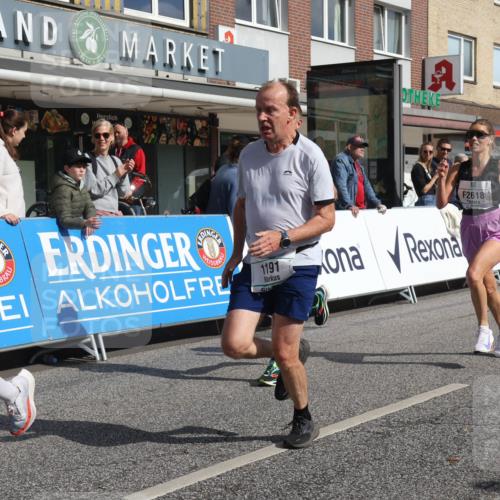 15.09.2024 - PSD Bank Halbmarathon Michael Strokosch http://msf.ph/oto/7059176 15.09.2024 11:39:02 Ziel 747, 912, 1191, 1222, 1249, 2233, 2445, 2618, 2623 meine-sportfotos.de