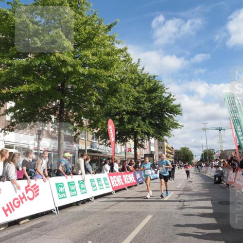 15.09.2024 - PSD Bank Halbmarathon Miley Keyser http://msf.ph/oto/7059211 15.09.2024 12:07:09 Ziel 796, 797, 1328, 1331, 1877, 1933, 2919, 2938, 3019, 3180, 3181 meine-sportfotos.de