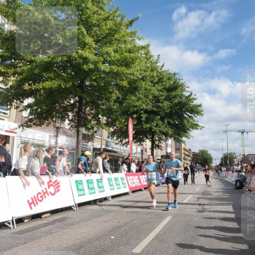 15.09.2024 - PSD Bank Halbmarathon Miley Keyser http://msf.ph/oto/7059219 15.09.2024 12:07:10 Ziel 796, 797, 1328, 1331, 1877, 1933, 2919, 2938, 3019, 3180, 3181 meine-sportfotos.de