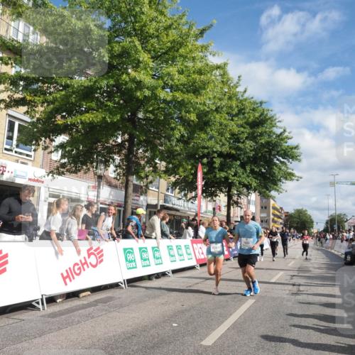 15.09.2024 - PSD Bank Halbmarathon Miley Keyser http://msf.ph/oto/7059227 15.09.2024 12:07:10 Ziel 796, 797, 1328, 1331, 1877, 1933, 2919, 2938, 3019, 3180, 3181 meine-sportfotos.de