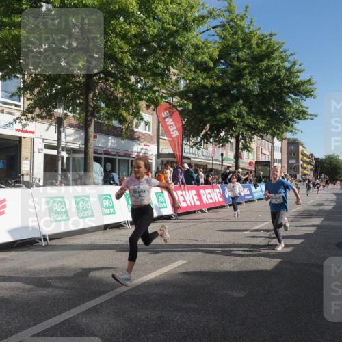 15.09.2024 - PSD Bank Halbmarathon Miley Keyser http://msf.ph/oto/7059260 15.09.2024 10:29:35 Ziel 15, 46, 60, 74, 80, 85, 111, 112, 120, 194 meine-sportfotos.de