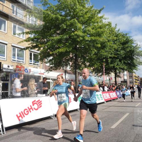 15.09.2024 - PSD Bank Halbmarathon Miley Keyser http://msf.ph/oto/7059262 15.09.2024 12:07:11 Ziel 797, 1328, 1331, 1877, 1933, 2919, 2938, 3019, 3180, 3181 meine-sportfotos.de