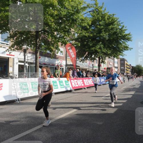 15.09.2024 - PSD Bank Halbmarathon Miley Keyser http://msf.ph/oto/7059264 15.09.2024 10:29:35 Ziel 15, 46, 60, 74, 80, 85, 111, 112, 120, 194 meine-sportfotos.de