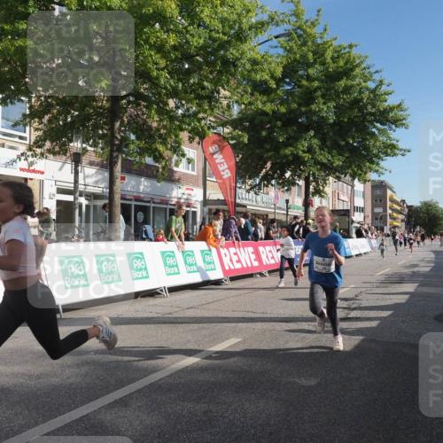 15.09.2024 - PSD Bank Halbmarathon Miley Keyser http://msf.ph/oto/7059268 15.09.2024 10:29:35 Ziel 15, 46, 60, 74, 80, 85, 111, 112, 120, 194 meine-sportfotos.de