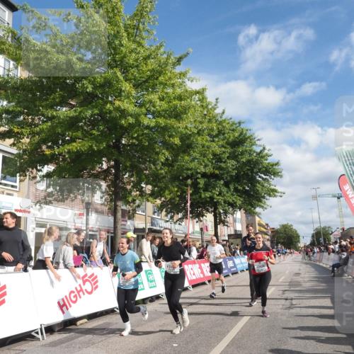 15.09.2024 - PSD Bank Halbmarathon Miley Keyser http://msf.ph/oto/7059294 15.09.2024 12:07:14 Ziel 1328, 1331, 1877, 1933, 2919, 2938, 3180, 3181 meine-sportfotos.de