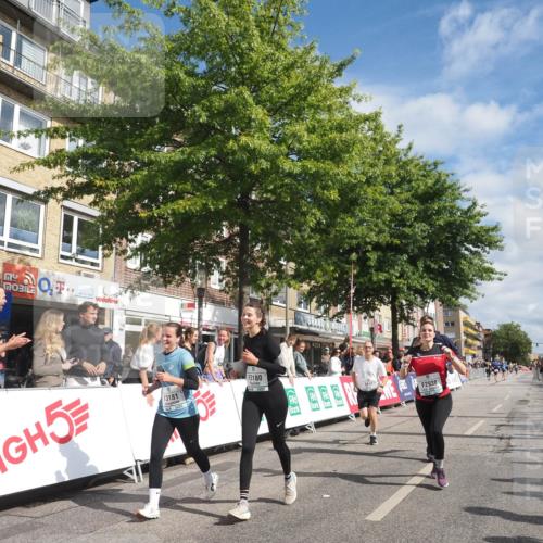 15.09.2024 - PSD Bank Halbmarathon Miley Keyser http://msf.ph/oto/7059312 15.09.2024 12:07:15 Ziel 1328, 1331, 1877, 1933, 2919, 2938, 3180, 3181 meine-sportfotos.de