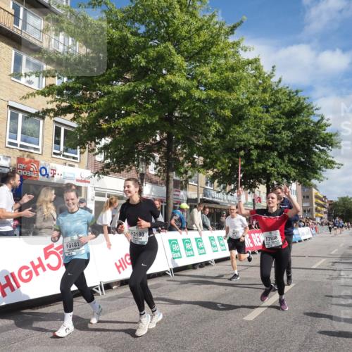 15.09.2024 - PSD Bank Halbmarathon Miley Keyser http://msf.ph/oto/7059315 15.09.2024 12:07:15 Ziel 1328, 1331, 1877, 1933, 2919, 2938, 3180, 3181 meine-sportfotos.de