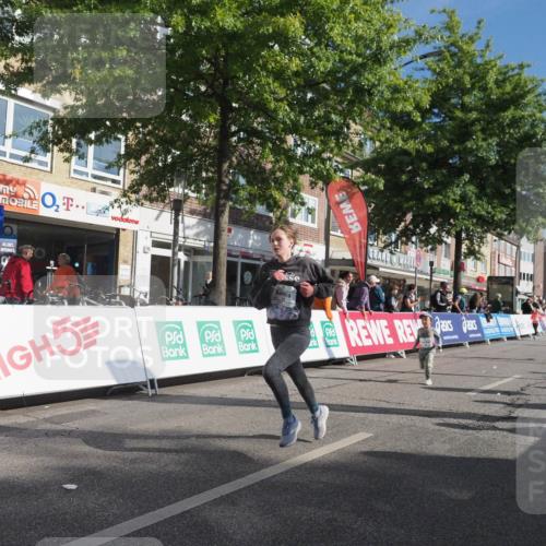 15.09.2024 - PSD Bank Halbmarathon Miley Keyser http://msf.ph/oto/7059325 15.09.2024 10:29:40 Ziel 15, 46, 60, 74, 80, 85, 111, 112, 120, 164, 168, 286 meine-sportfotos.de