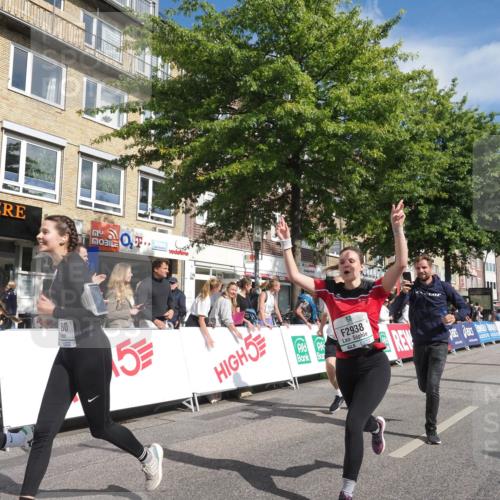 15.09.2024 - PSD Bank Halbmarathon Miley Keyser http://msf.ph/oto/7059329 15.09.2024 12:07:15 Ziel 1328, 1331, 1877, 1933, 2919, 2938, 3180, 3181 meine-sportfotos.de