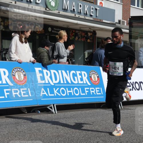 15.09.2024 - PSD Bank Halbmarathon Michael Strokosch http://msf.ph/oto/7059354 15.09.2024 11:39:30 Ziel 739, 913, 933, 954, 1060, 1240, 1266, 1382, 1395, 1424, 2163, 2628, 2650 meine-sportfotos.de